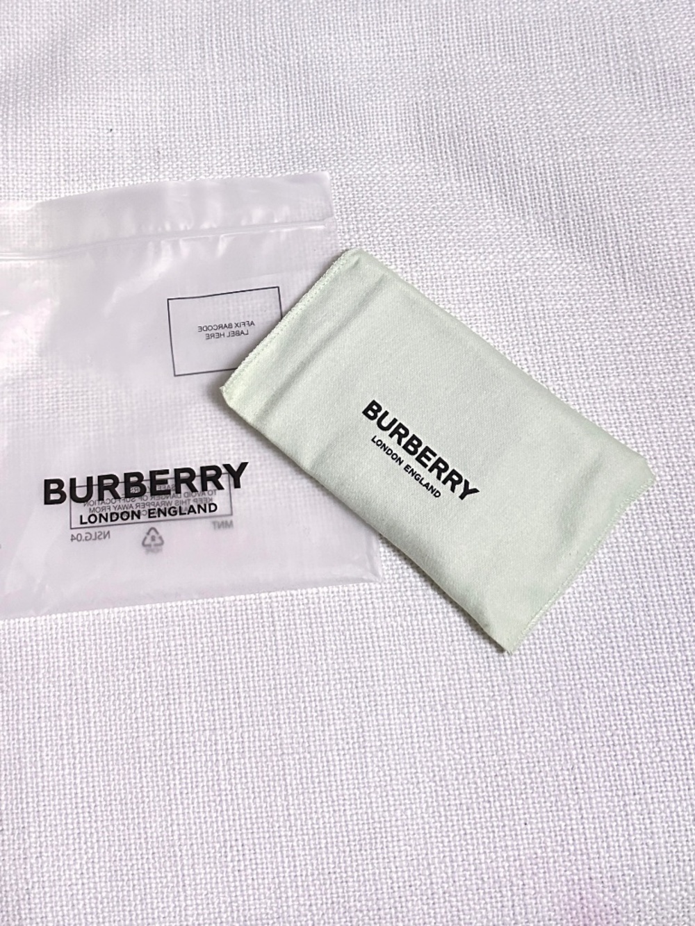 Dust Bag for BURBERRY Card Case or Small Leather Goods, Pale Light Green